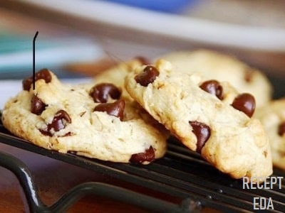 бисквитное печенье с кусочками шоколада рецепт