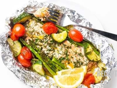 лосось в духовке с овощами 
