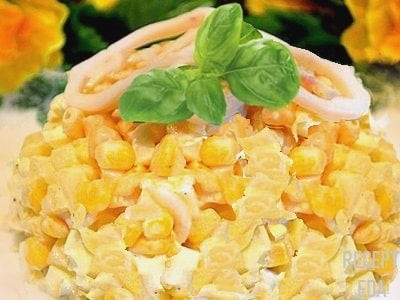 салат с кальмарами яйцом кукурузой ананасом