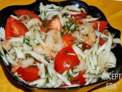 салат с креветками и помидорами и огурцами