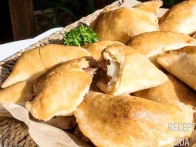 слоеные пирожки с грибами и картошкой