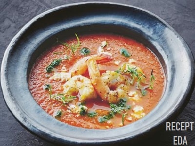 томатный суп с креветками и чесноком